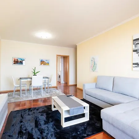 Gracy At Garajau Канису