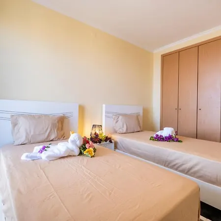 Gracy At Garajau Канису