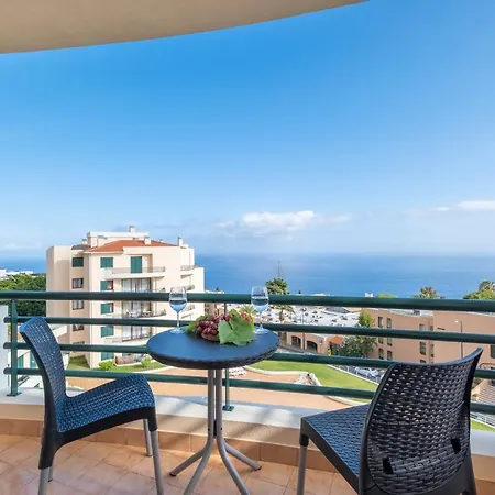 Апартаменты Gracy At Garajau